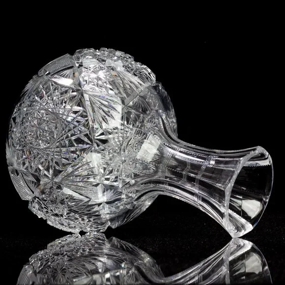 Antique Hand-Cut Crystal Vase With Intricate Starburst & Geometric Patterns - Picture 4 of 9